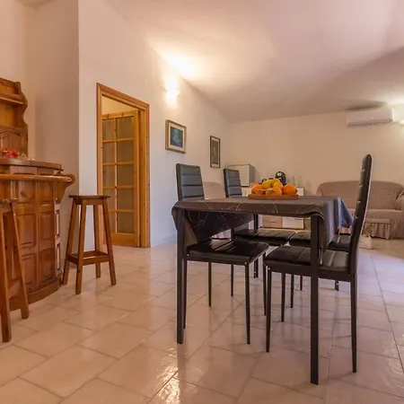 Lido Di Pittulongu With Garden & Parking! * Όλμπια