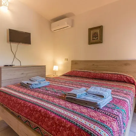 Διαμέρισμα Lido Di Pittulongu With Garden & Parking! Όλμπια